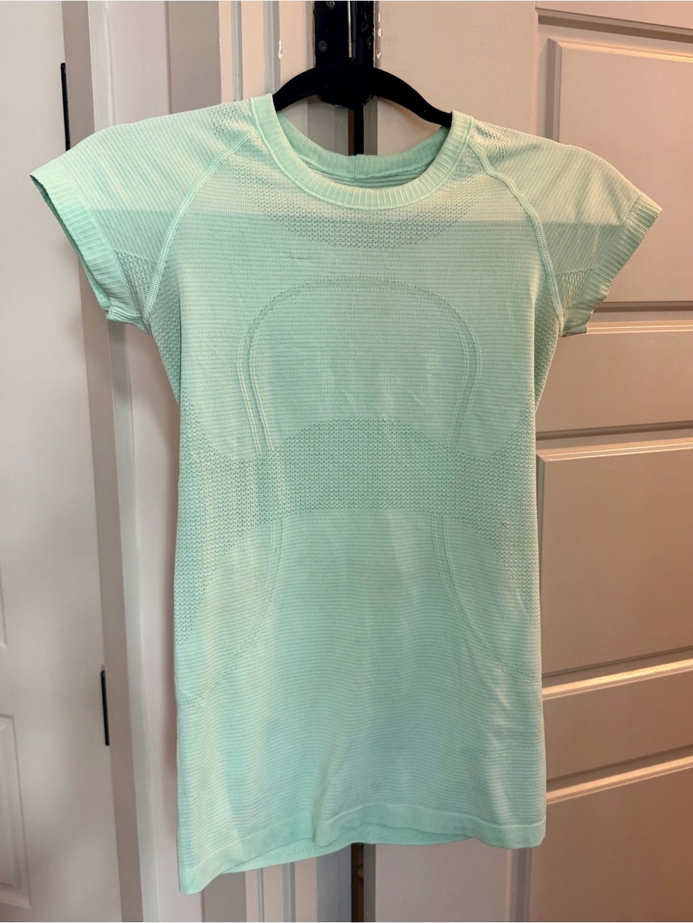 Lululemon Swiftly Tech Short-Sleeve Shirt 2.0 *Hip Length - Picture 2 of 9